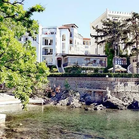 Vila Salus Apartman Buchholz * Opatija